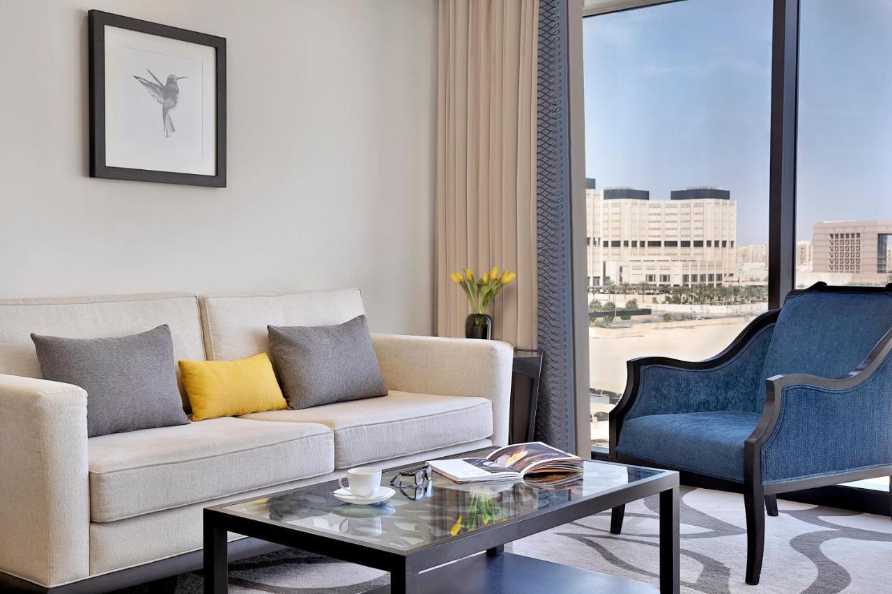 Voco - Riyadh, An Ihg Hotel - فندق فوكو الرياض, احدى فنادق مجموعة إنتركونتيننتال Eksteriør billede Living room